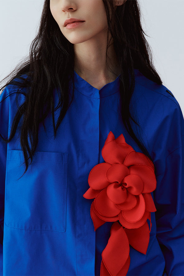 OVERSIZED CONTRAST SHIRT WITH BROOCH